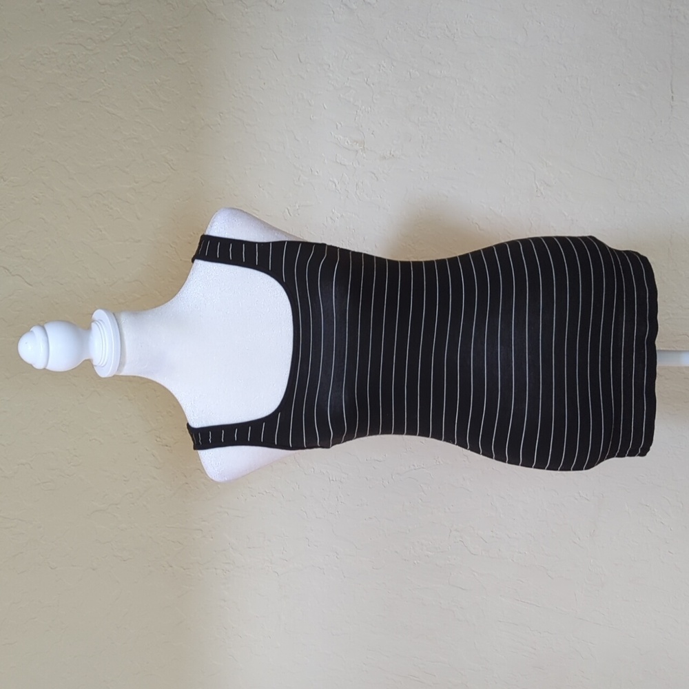 3/$20🌟 Halogen Black/White Mini Stripe Striped Favorite Tank Top Size XS - Picture 4 of 10